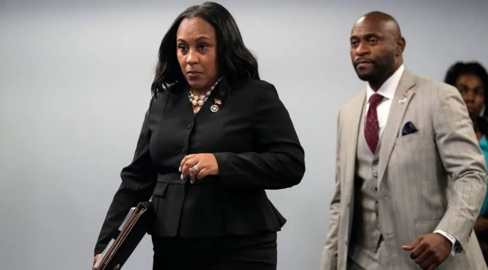 As of 2025, Fani Willis, the District Attorney of Fulton County, Georgia, has an estimated net worth ranging between $7 million and $8 million. Her wealth primarily stems from her legal career, real estate investments, and stock holdings.