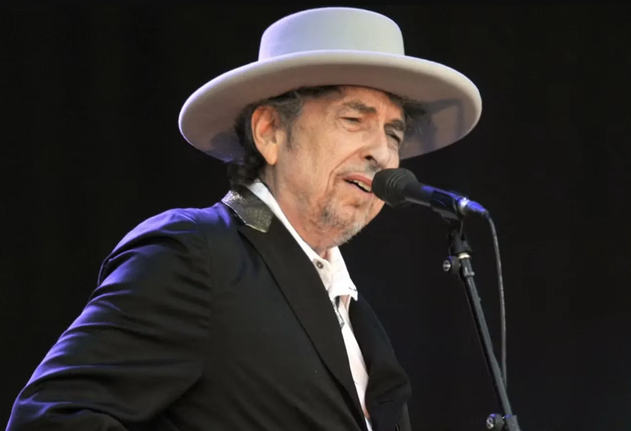Bob Dylan's Net Worth, Age, Height, Weight, Career, And Full Bio