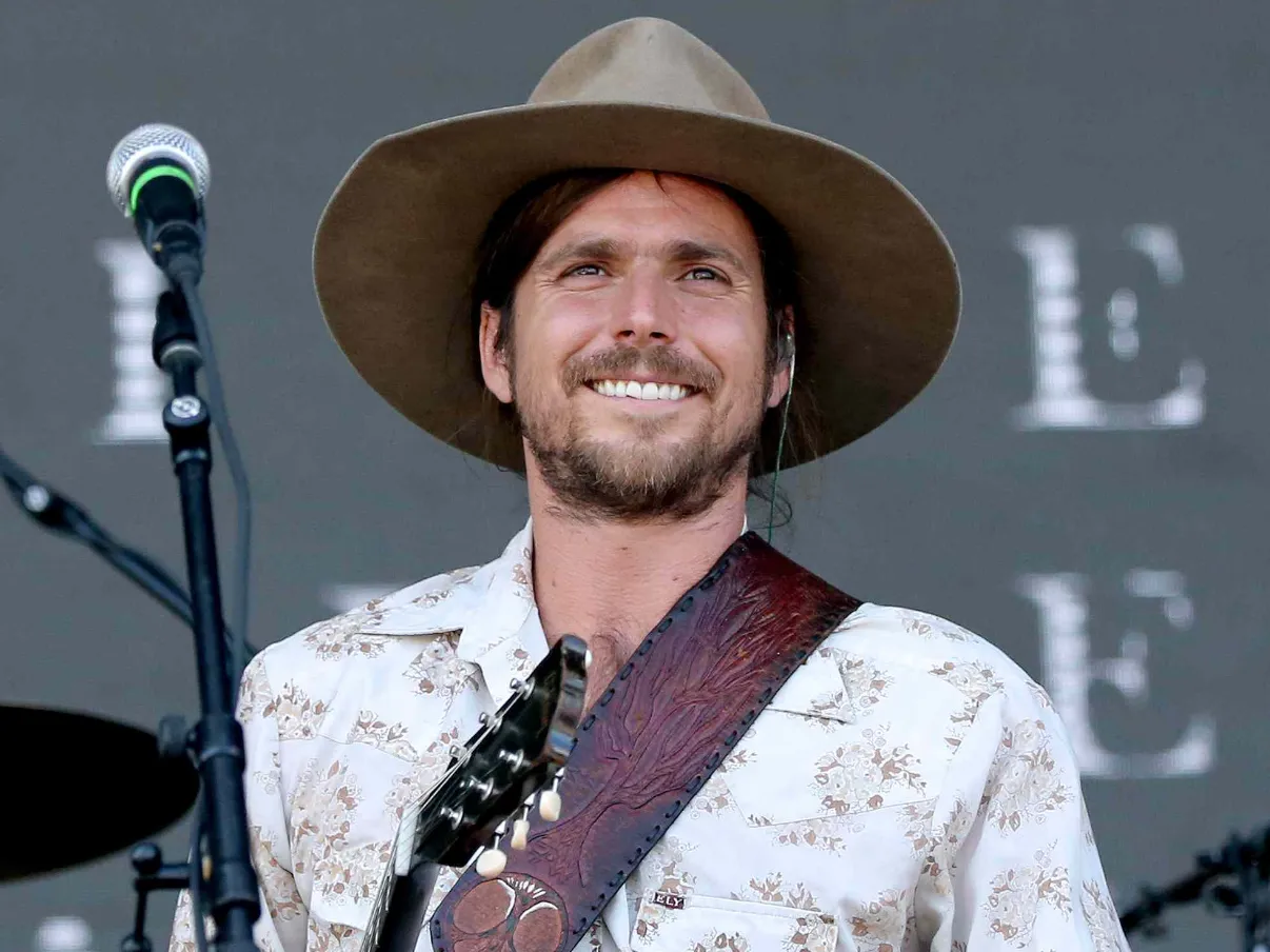 Lukas Nelson Age, Height, Weight, Net Worth, Career, And Full Bio