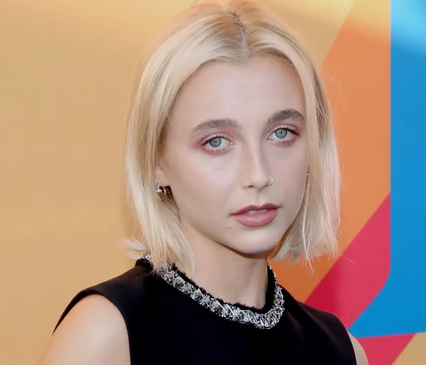 Emma Chamberlain Age, Height, Weight, Net Worth, Career, And More