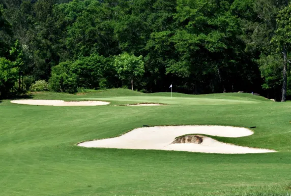 Choosing High-Quality Bunker Sand for Golf Course Excellence